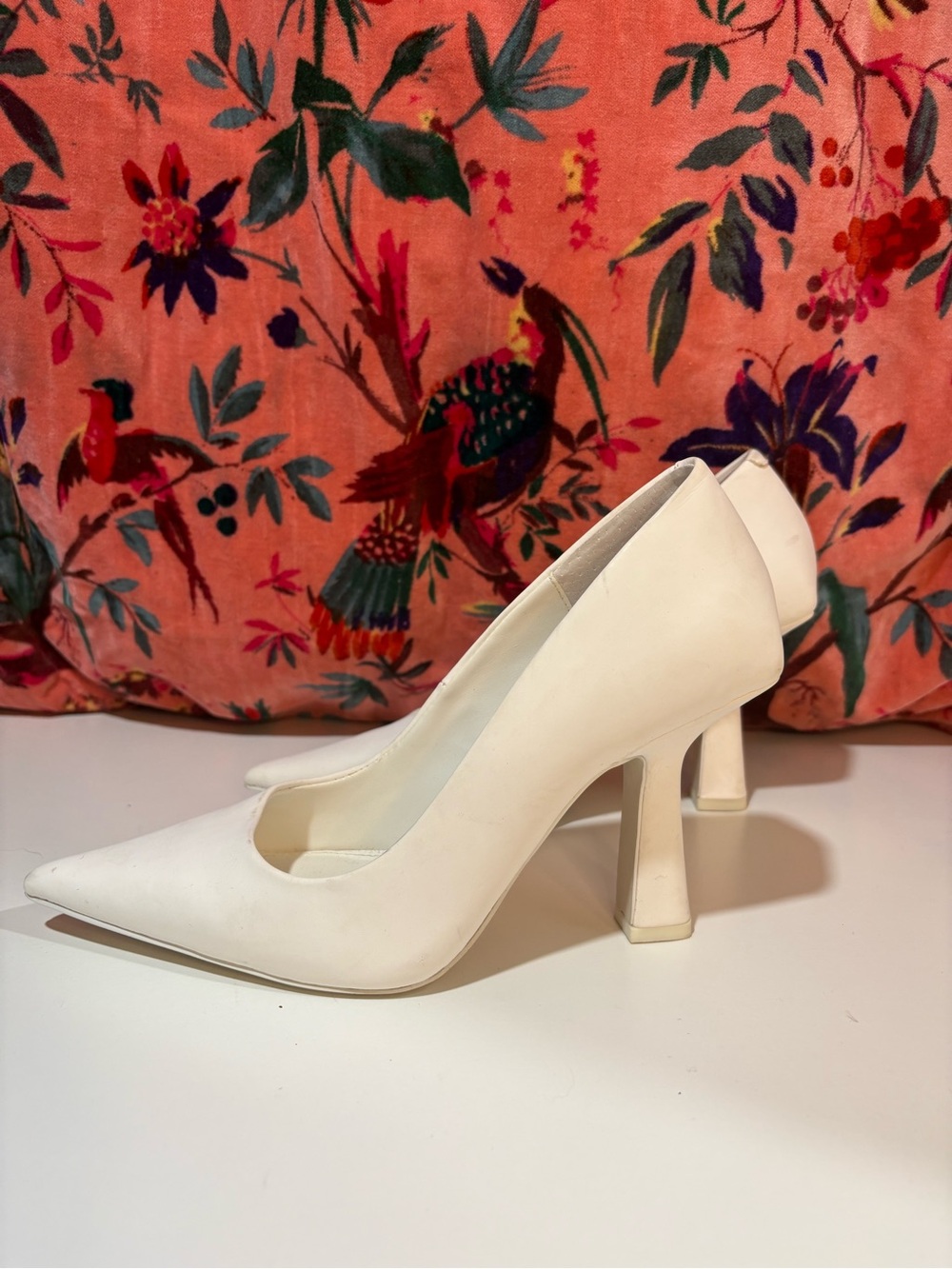 Steve Madden White Pointed-Toe Block Heel Pumps